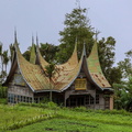 sumatra - environs bukit tinggi - maison des dayaks Minang