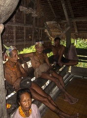Mentawai: discussion entre voisins