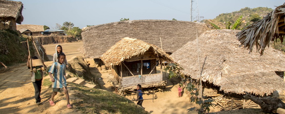 Nagaland :  tribu Konyak - maison
