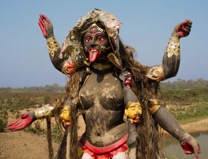 statue pour la fete de durga : Kali