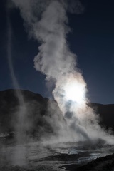 Chili - geyser del Tatio - le soleil se lève