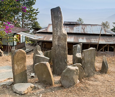 Nagaland : Konyak pierres des ancêtres