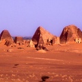 Soudan : nécropole de méroé (latitude entre 5ème et  6ème cataracte)