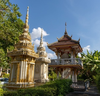 Vientiane : vat funéraire et tambour