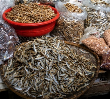 marché de Paksé : poisson séché