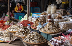 marché de Paksé : poisson séché