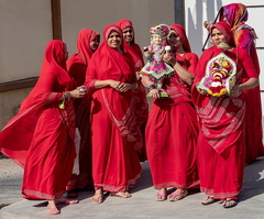 femmes de la secte swaminarayan